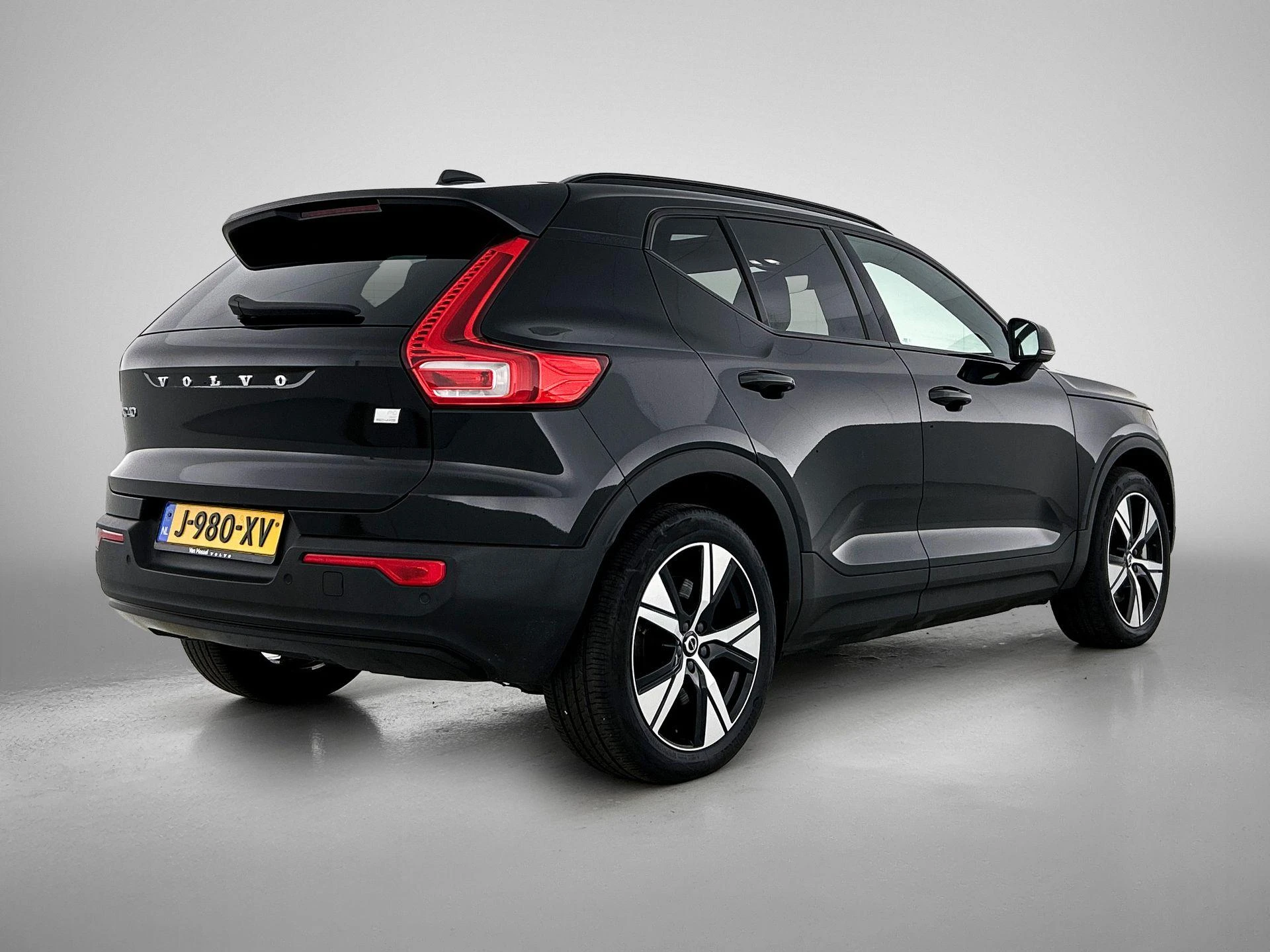 Volvo XC40 Recharge P8 AWD R-Design