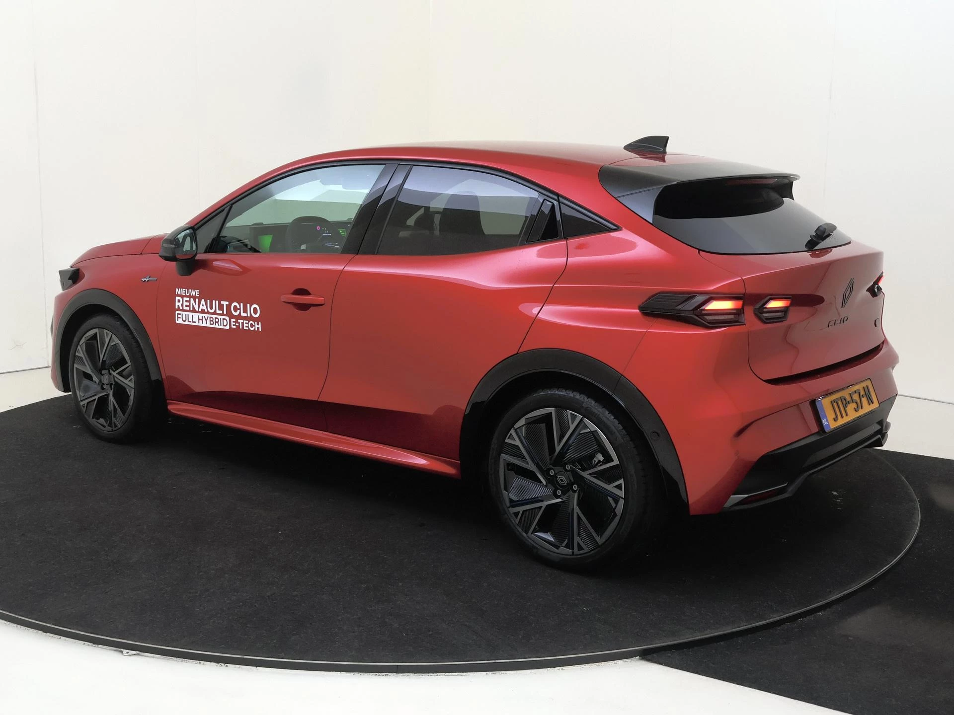 Renault-Clio-image-2