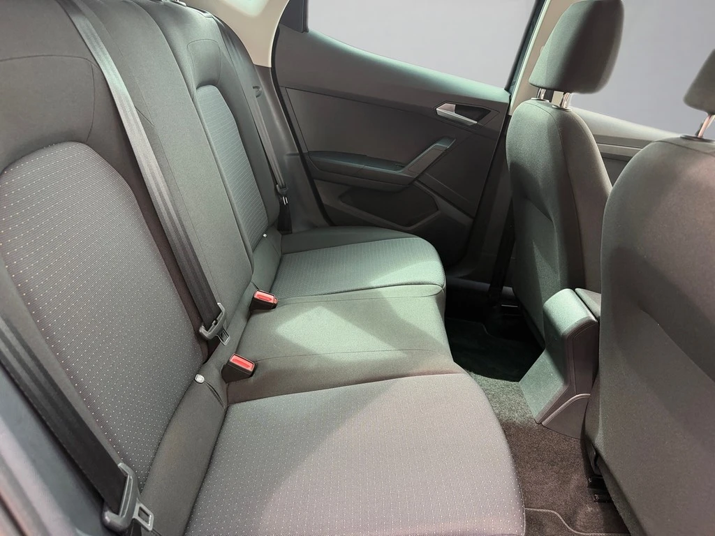 SEAT-Arona-image-10