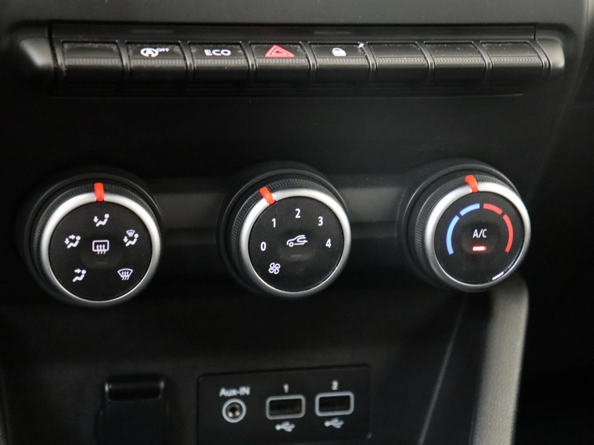 Renault-Clio-image-18