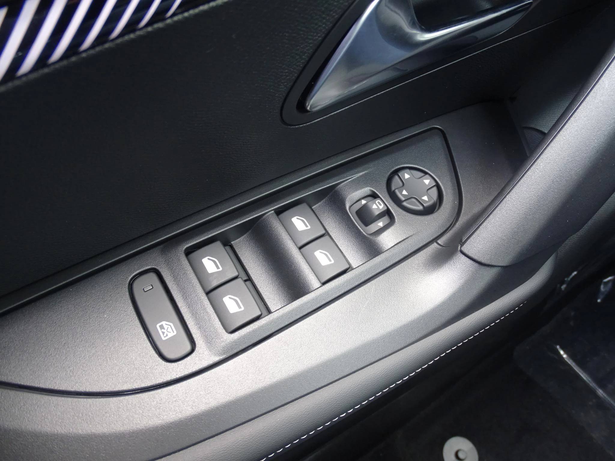 Peugeot-2008-image-22