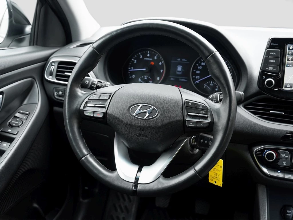 Hyundai i30 1.4 YES! Navi PDC Kamera Tempomat