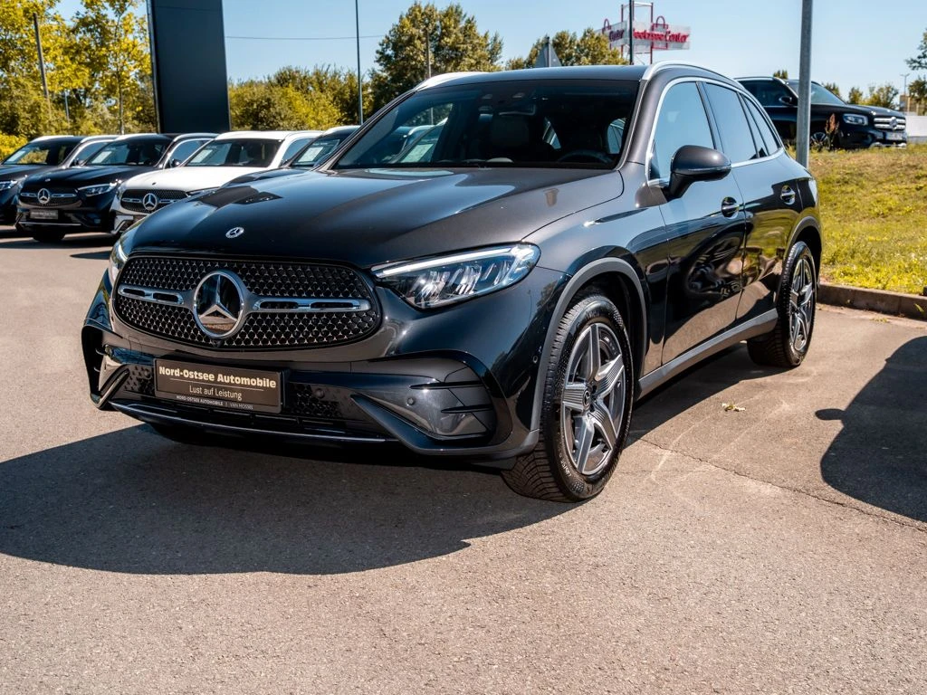 Mercedes-Benz-GLC 300 d-image-7