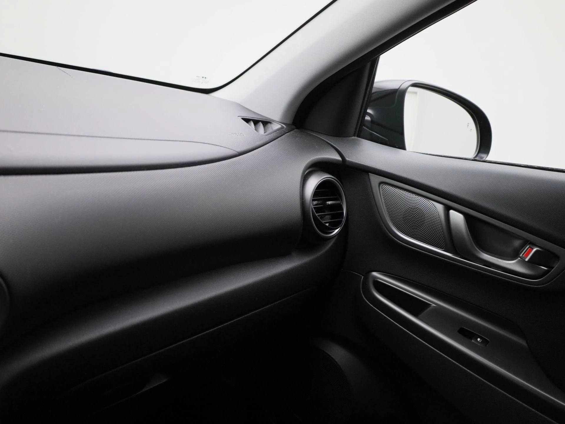 Hyundai-Kona-image-24