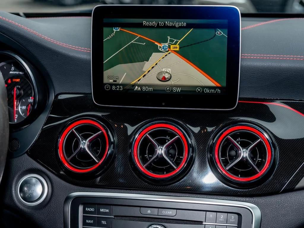Mercedes-AMG-CLA 45 AMG-image-9
