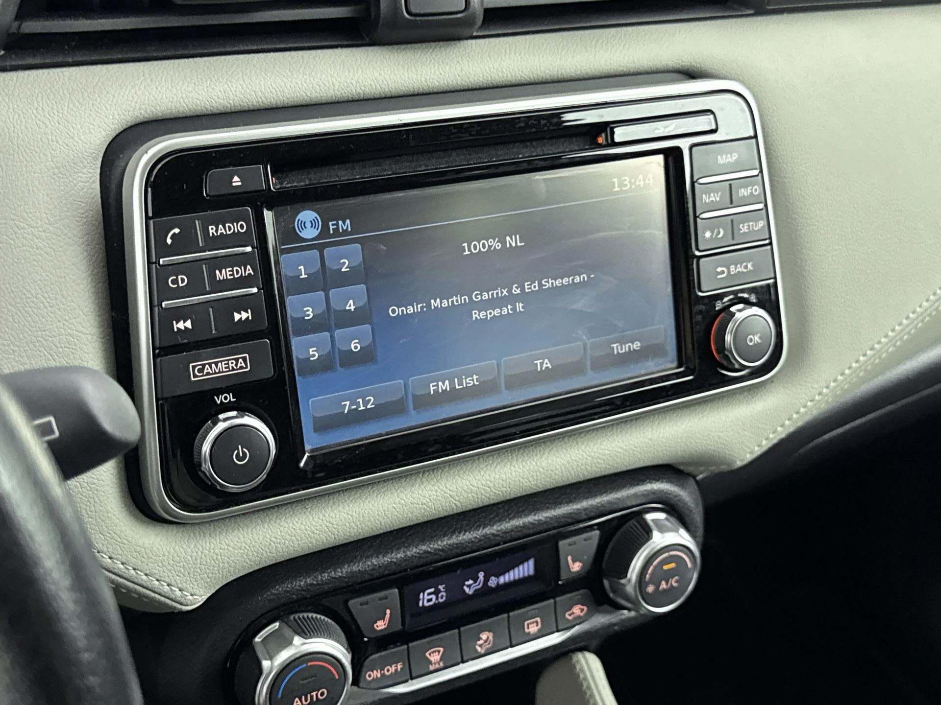Nissan-Micra-image-6