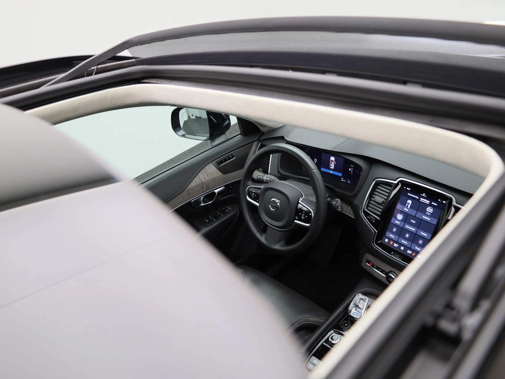 Volvo-XC90-image-48