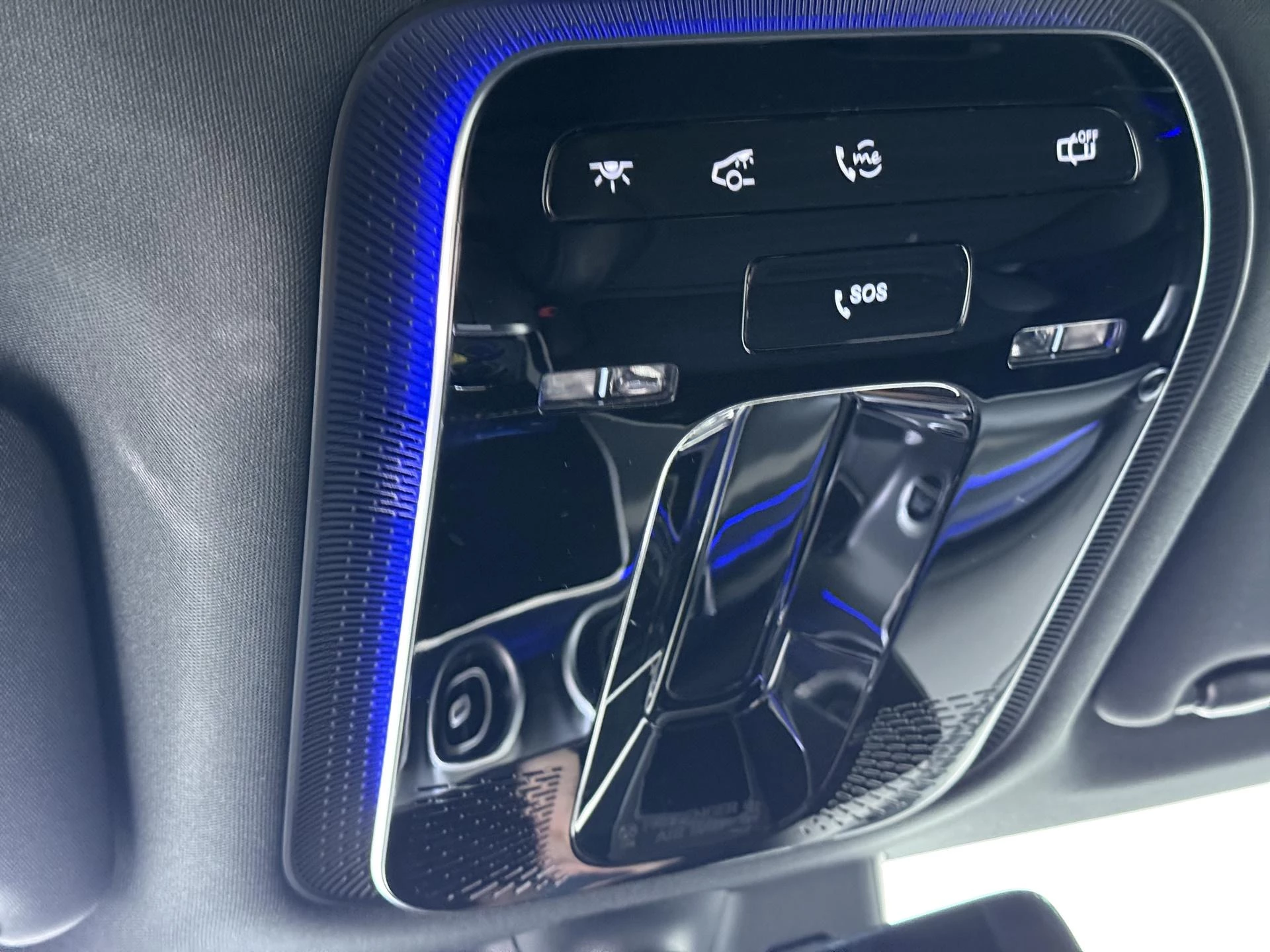 Mercedes-Benz-GLC-image-25