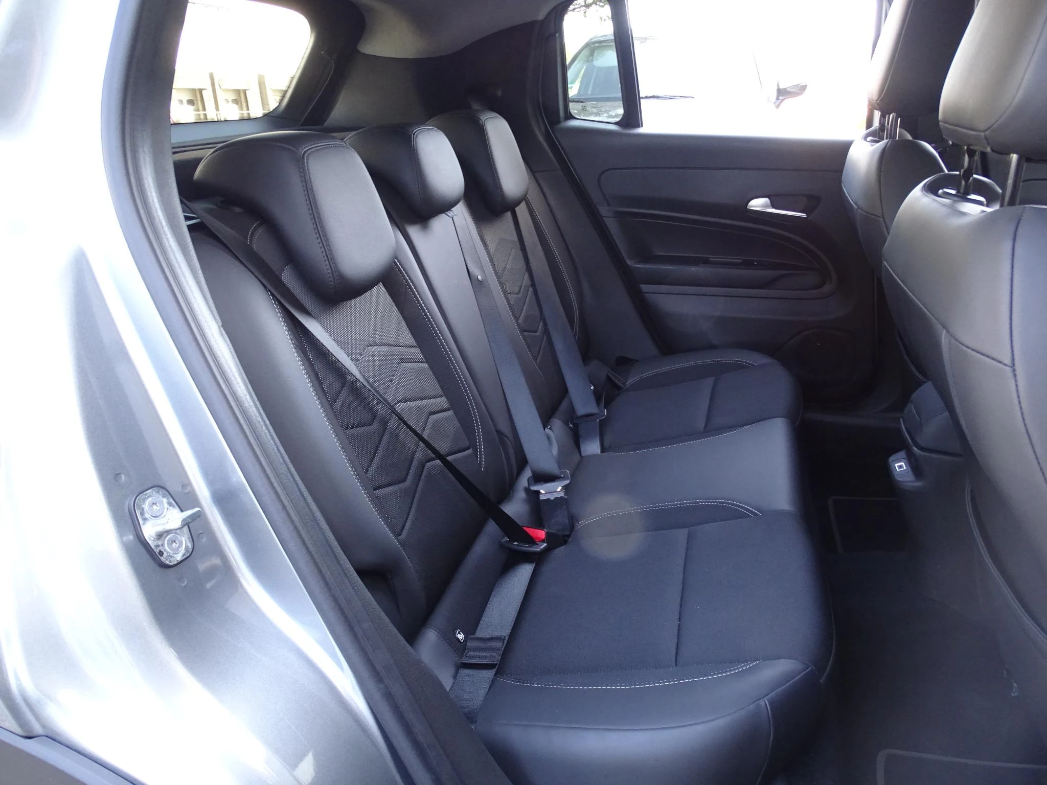 Jeep-Avenger-image-16