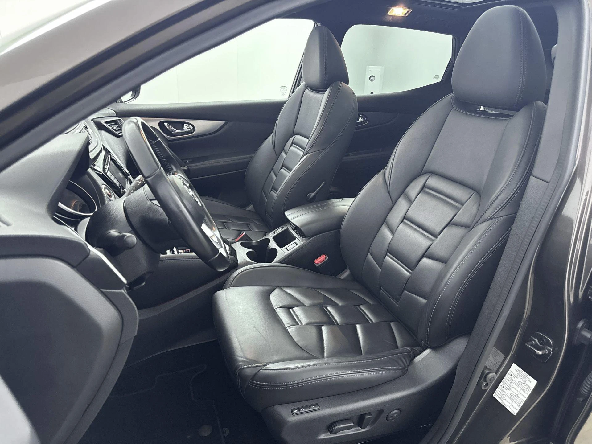 Nissan-QASHQAI-image-28