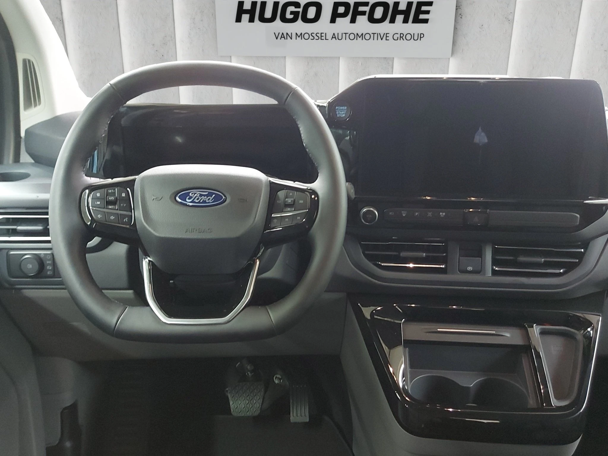 Ford-Tourneo Custom-image-11