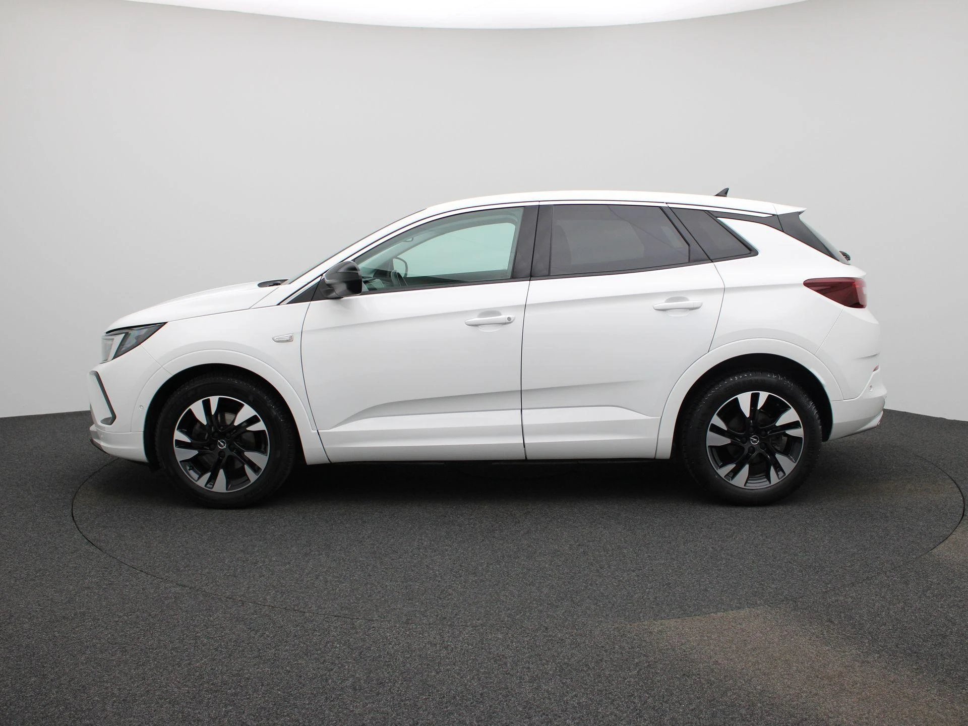 Opel-Grandland-image-3
