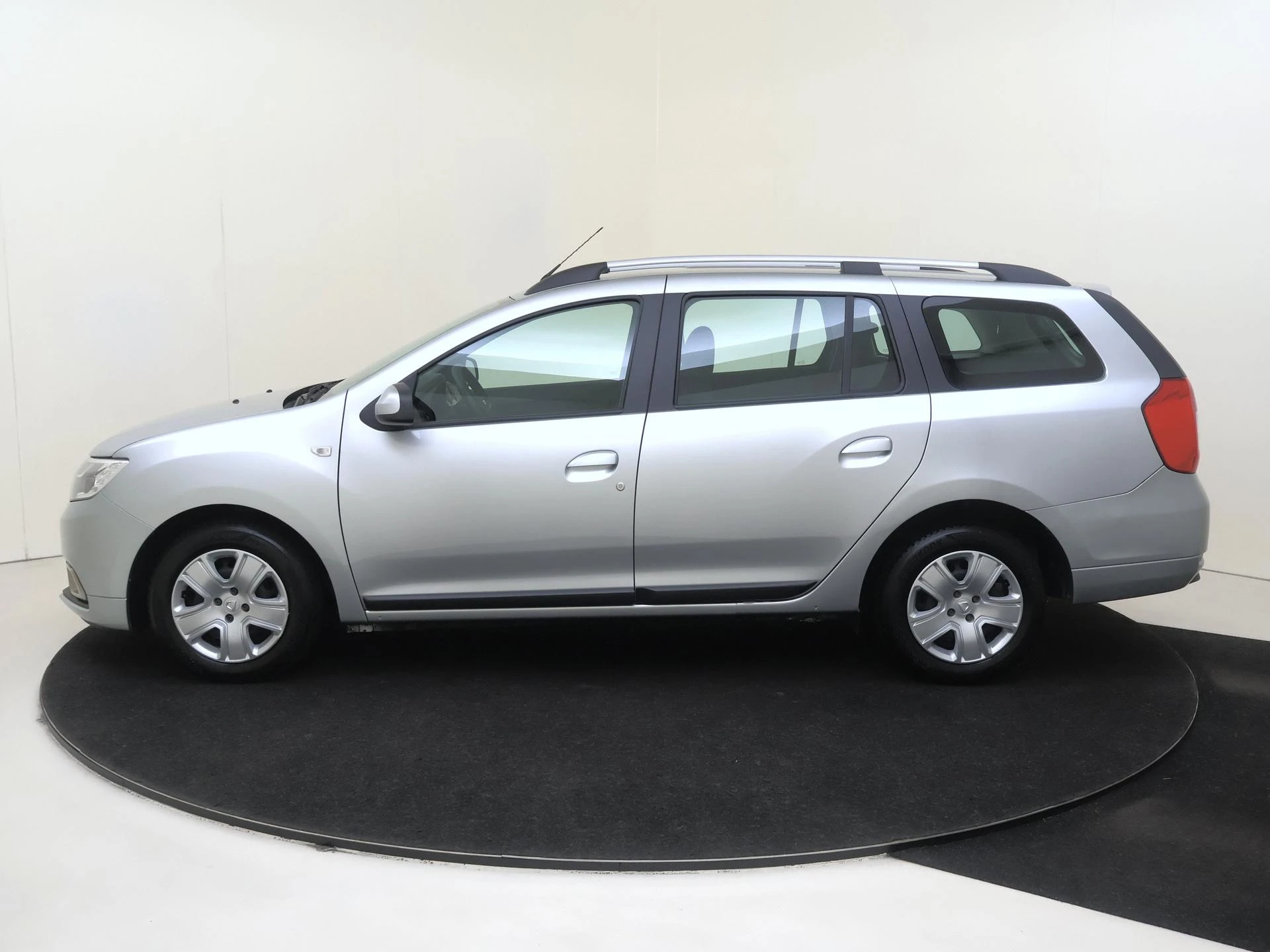 Dacia-Logan-image-7