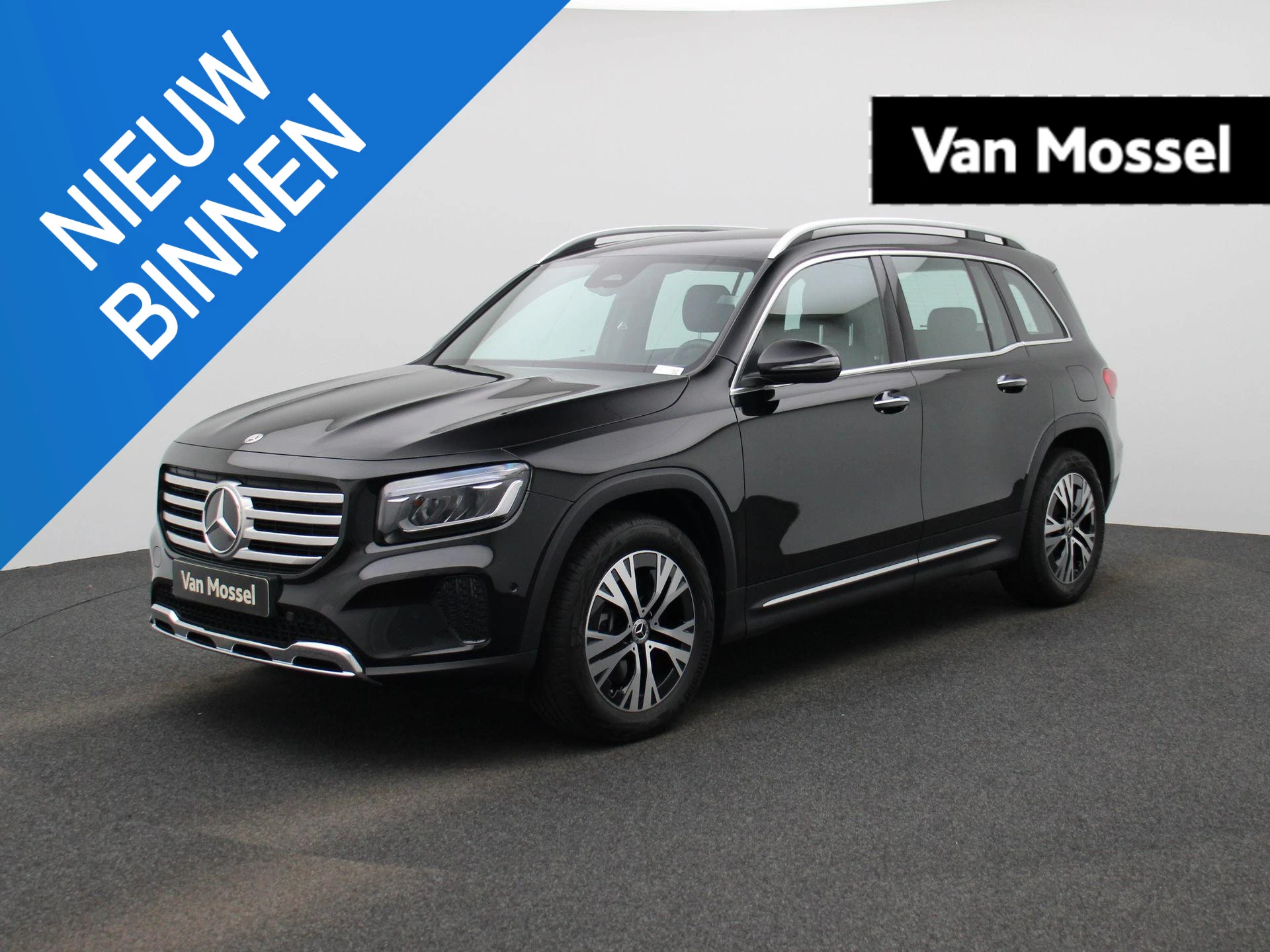 Mercedes-Benz-GLB-image-0