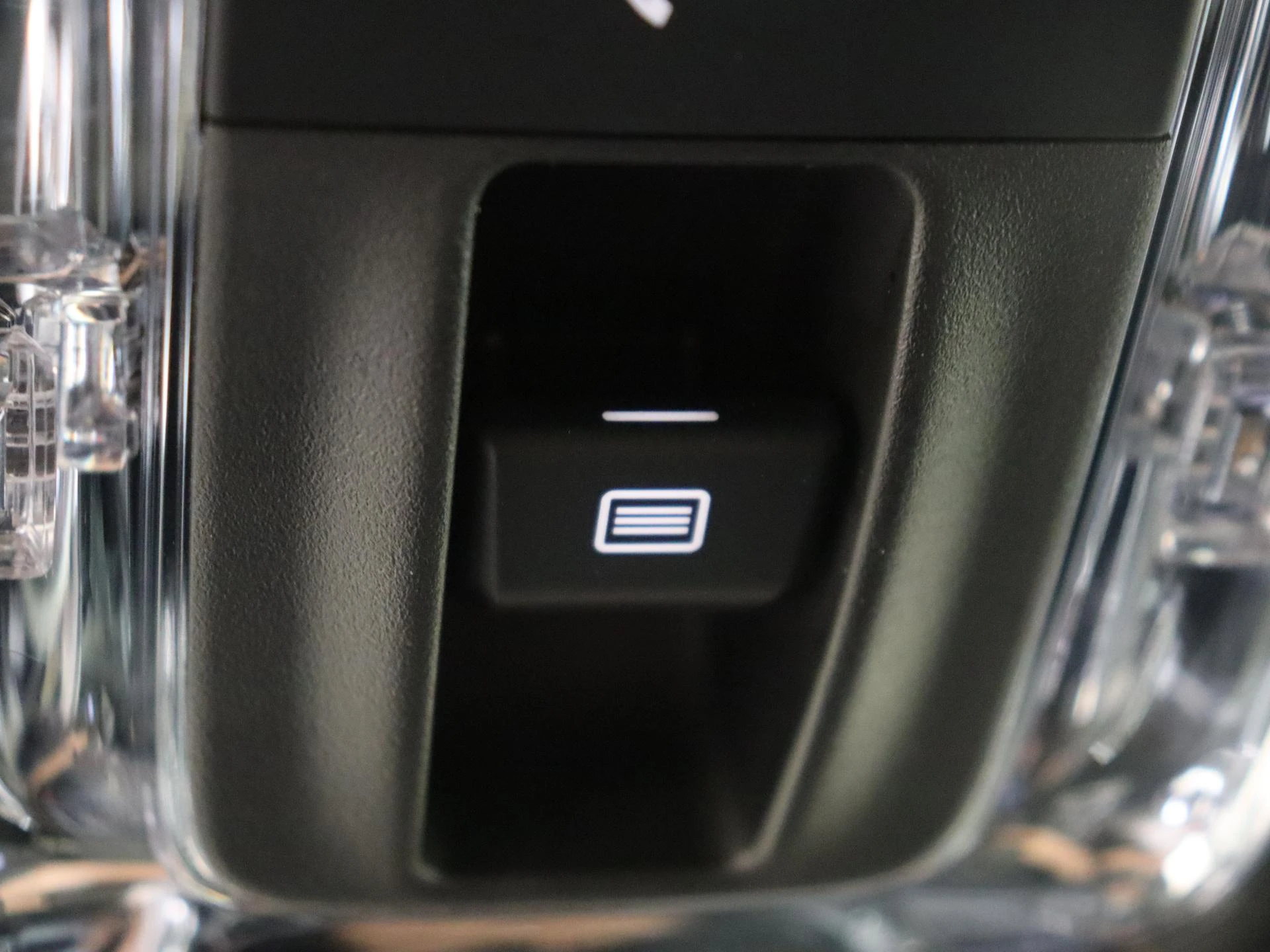 Mercedes-Benz-CLA-image-23