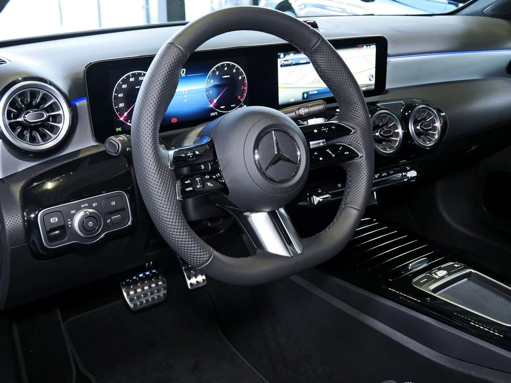 Mercedes-Benz-A-Klasse 200-image-6