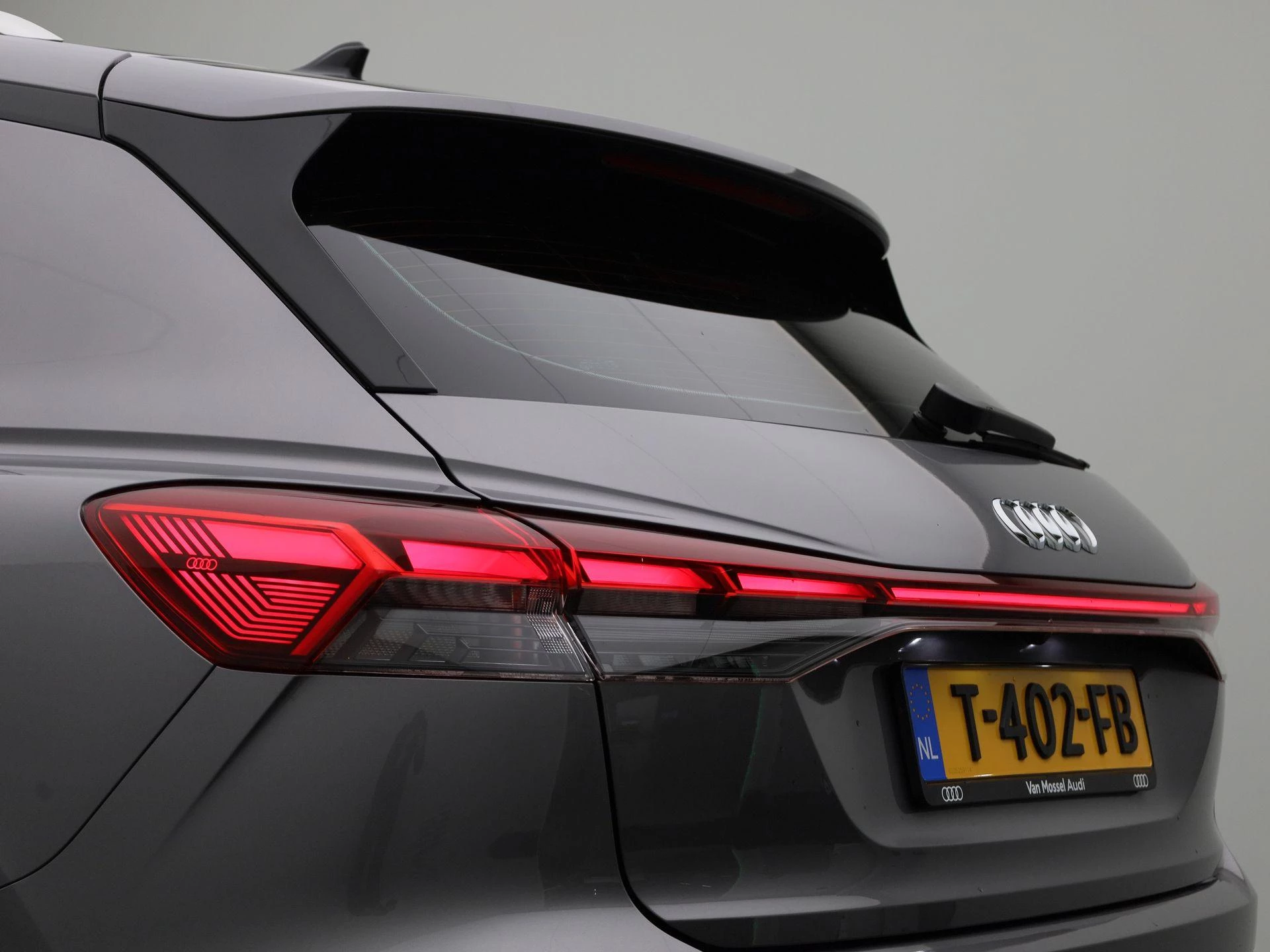 Audi-Q4 e-tron-image-10