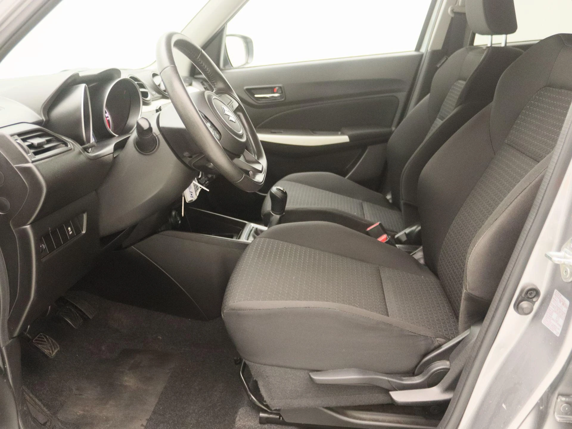 Suzuki-Swift-image-11
