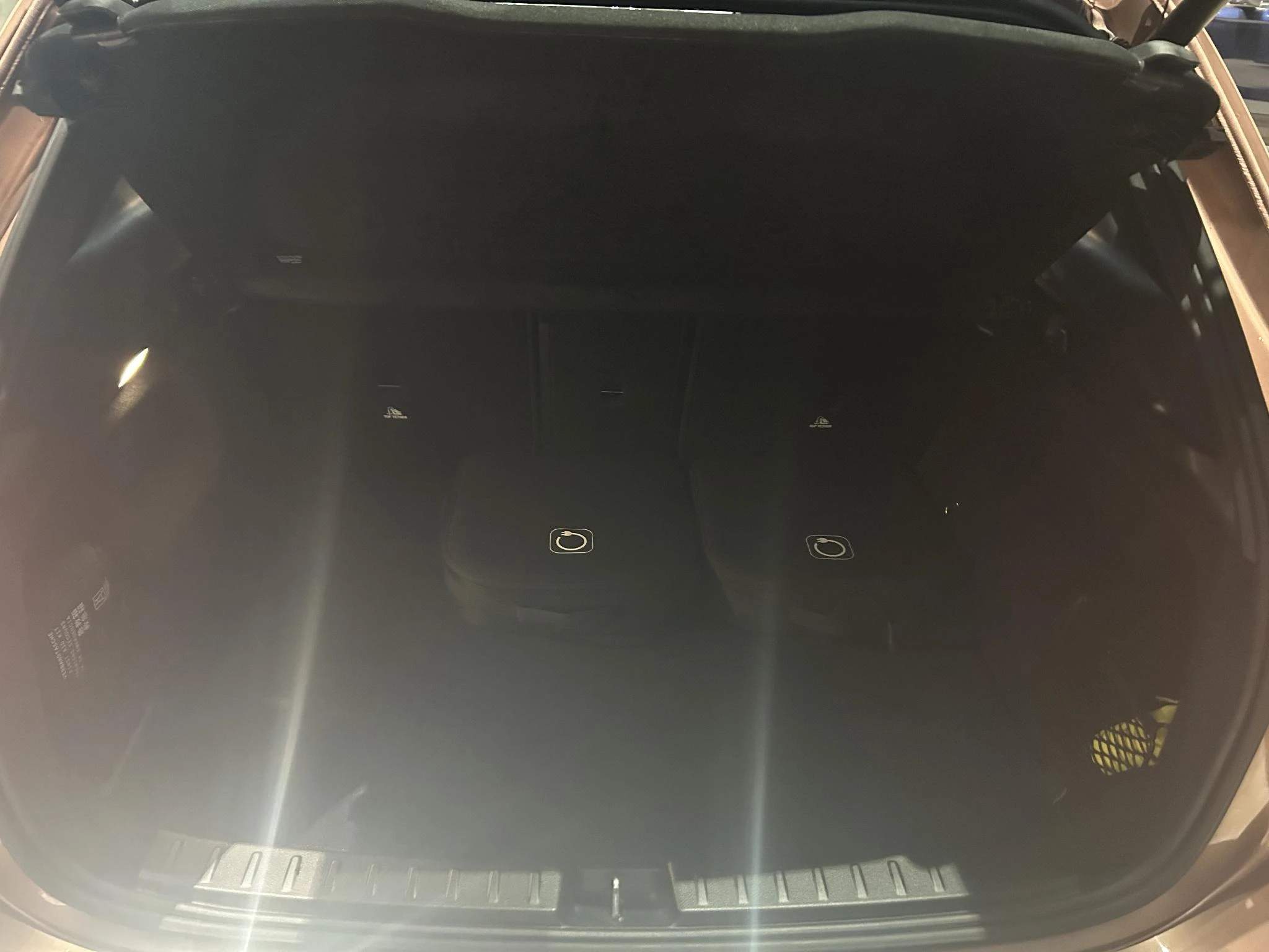 Mercedes-Benz-GLA-image-13