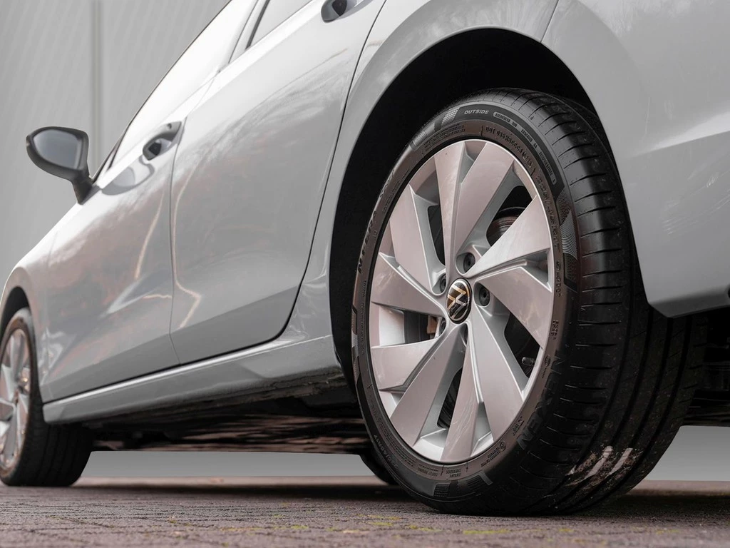 Volkswagen Golf 1.5 eTSI DSG Goal Plus AHK, RFK, ACC, LED-Plus, SHZ, Climatronic