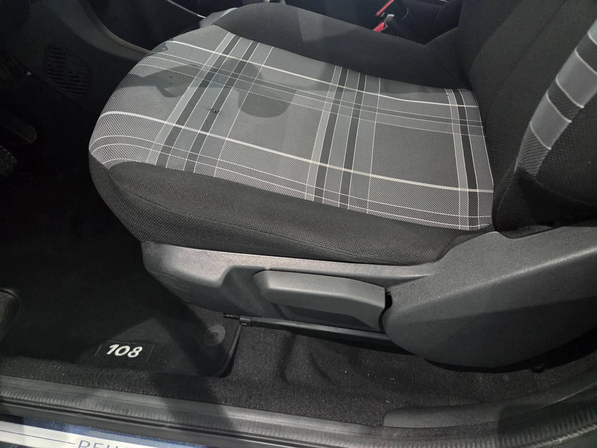 Peugeot-108-image-12