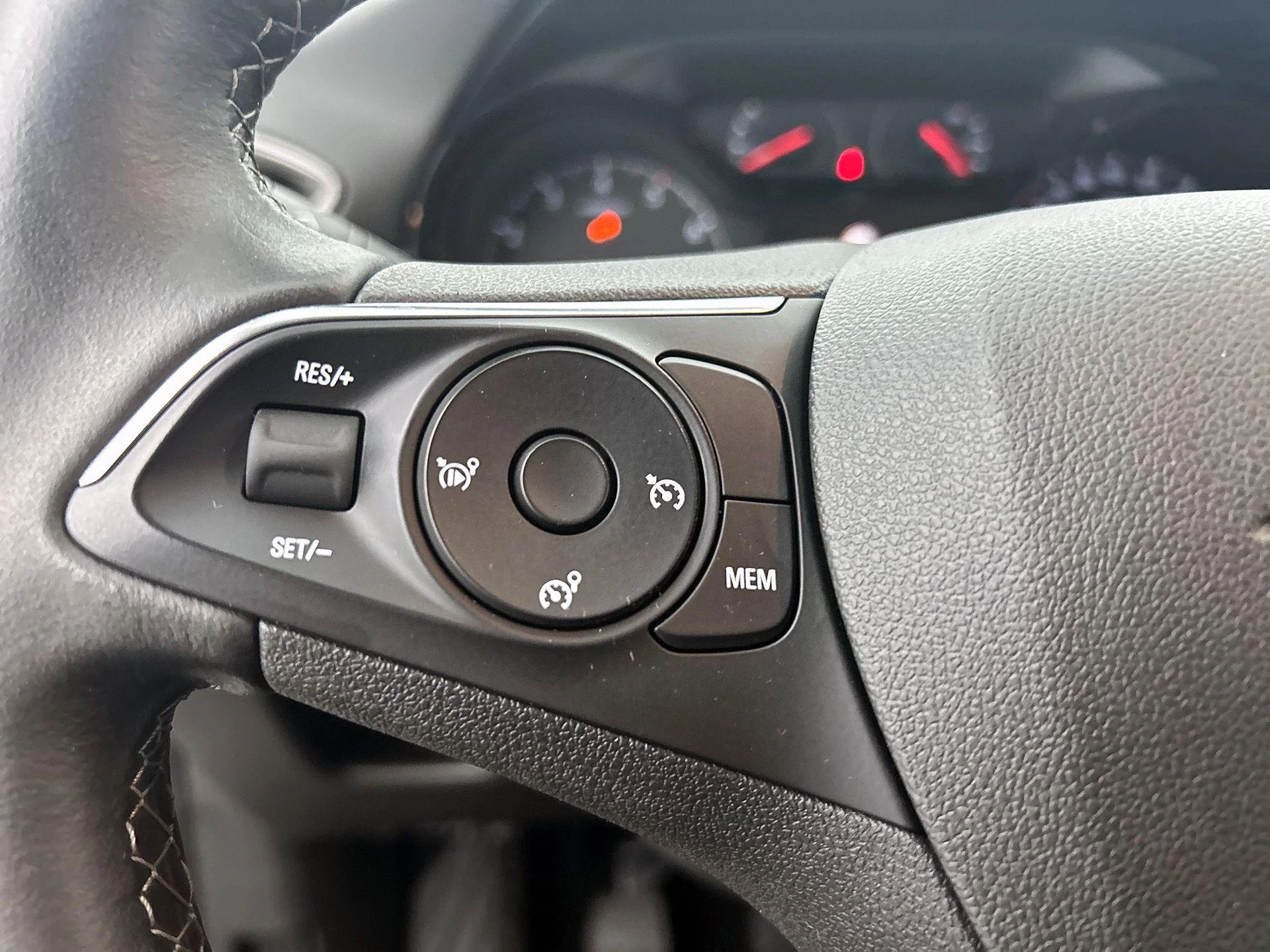 Opel-Crossland X-image-21