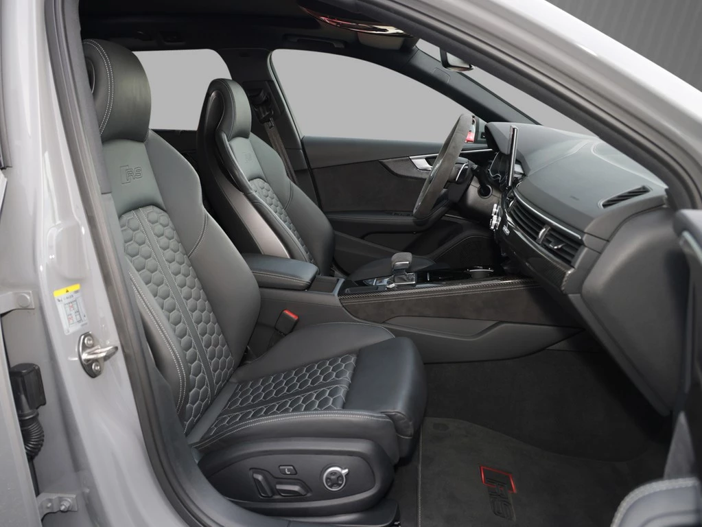 Audi RS4 Avant tiptronic
