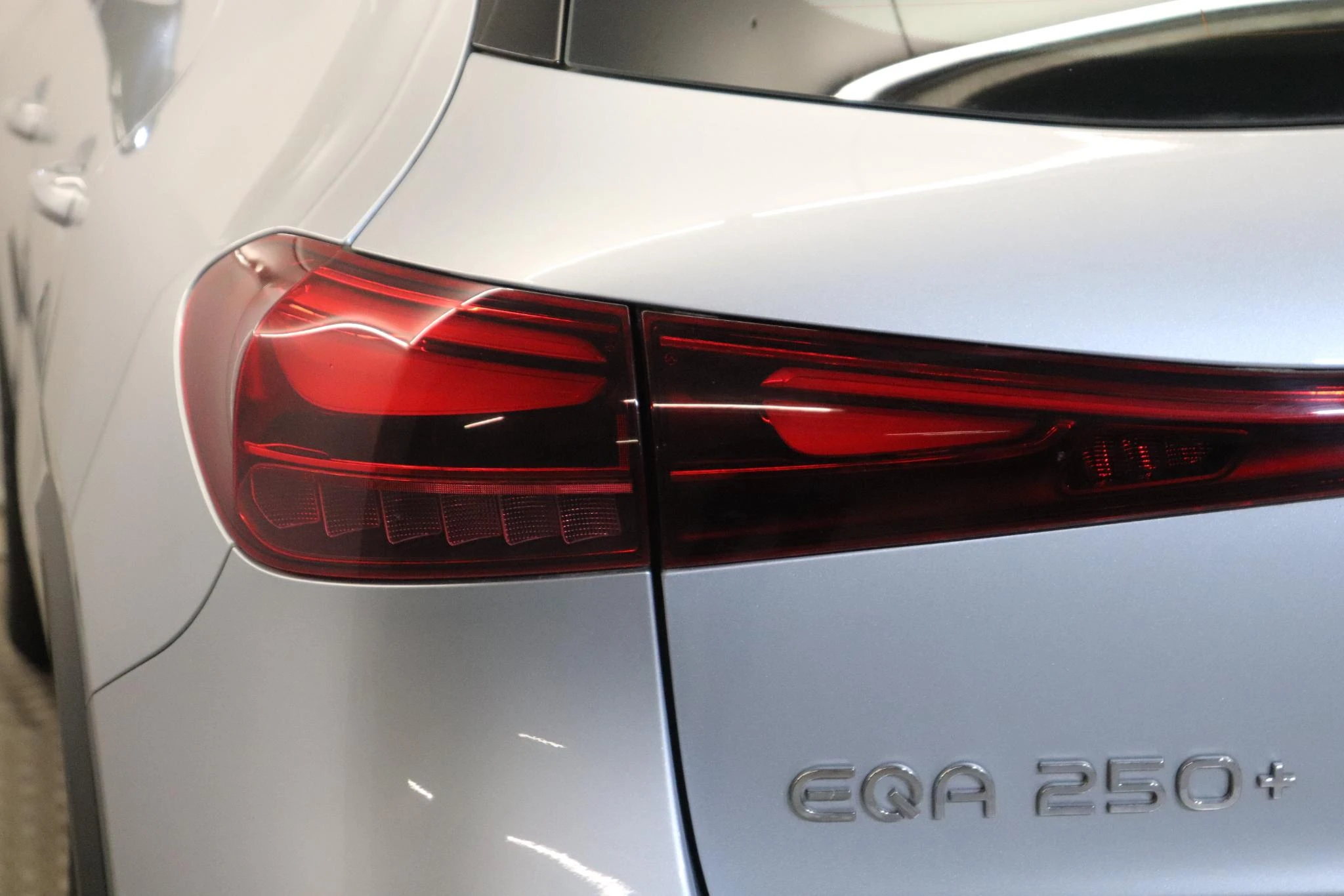 Mercedes-Benz-EQA-image-6