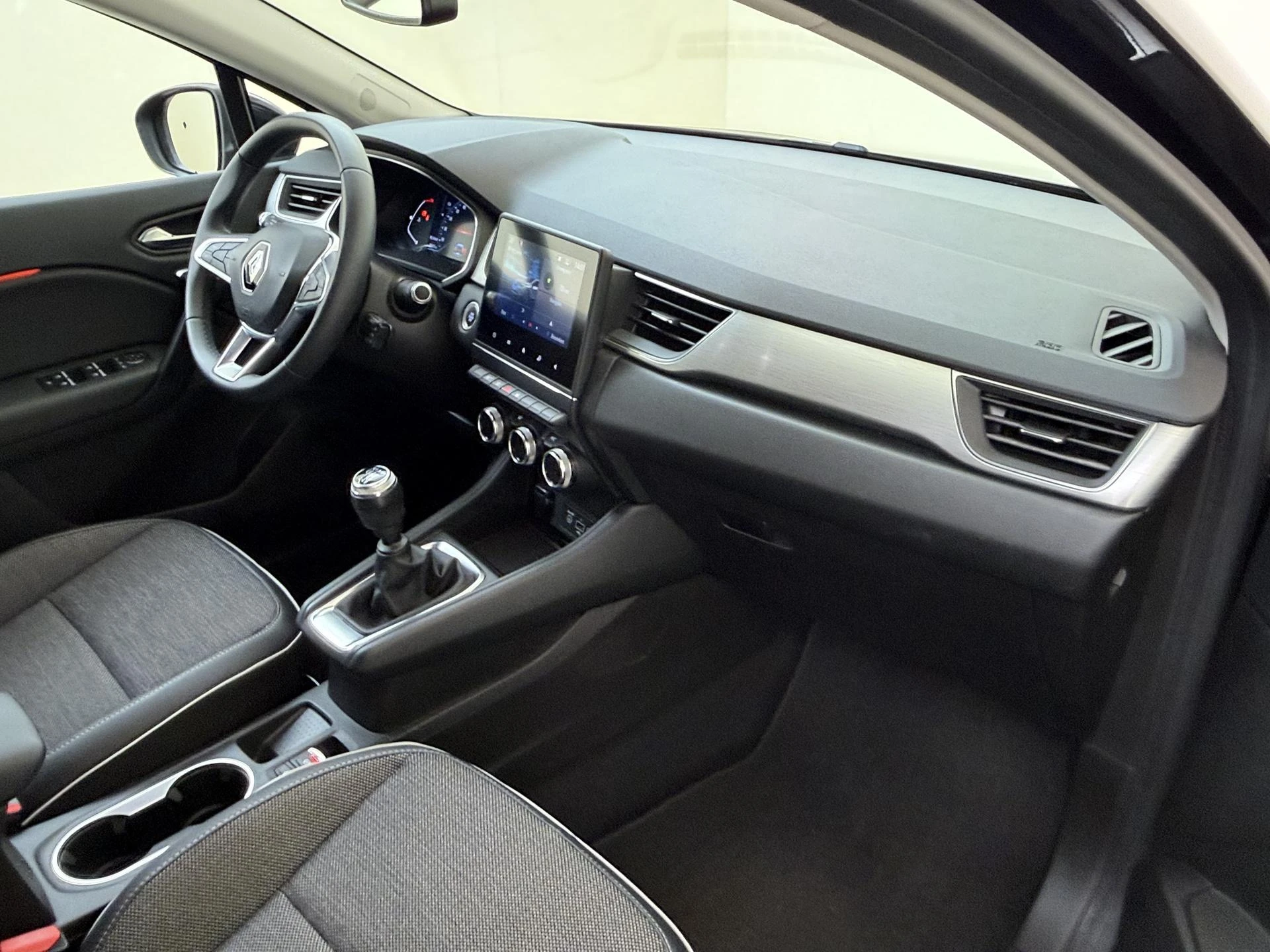 Renault-Captur-image-8