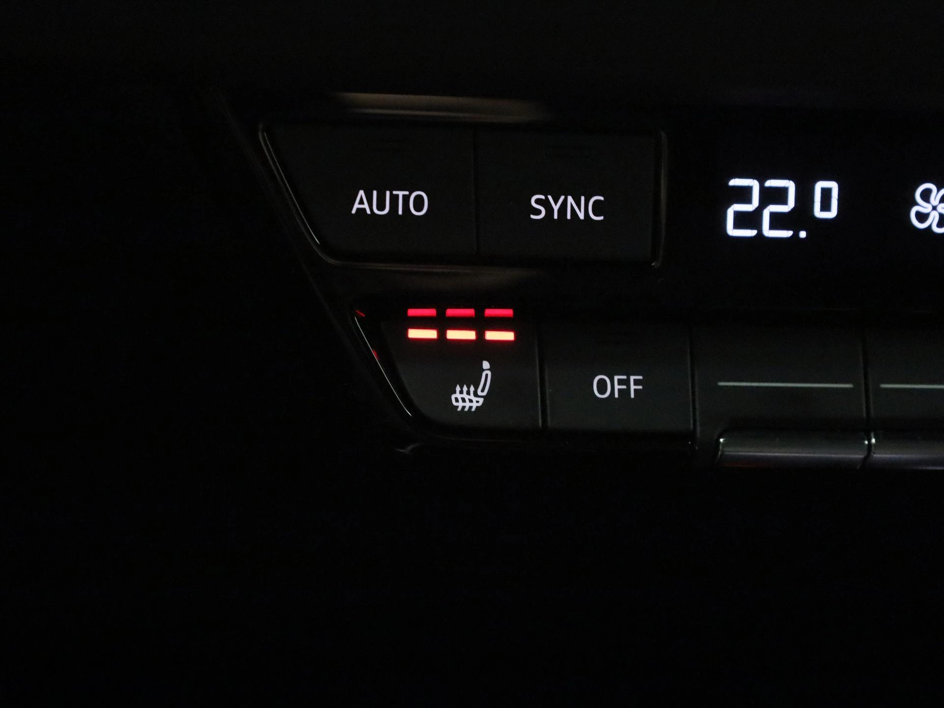 Audi-Q4 e-tron-image-32