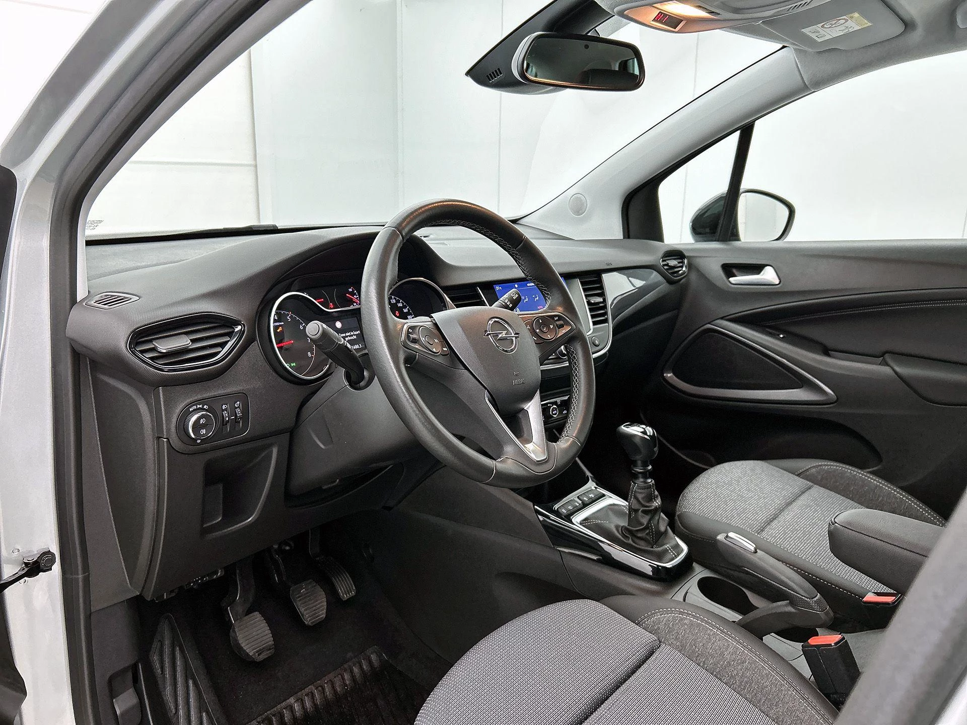 Opel-Crossland-image-16