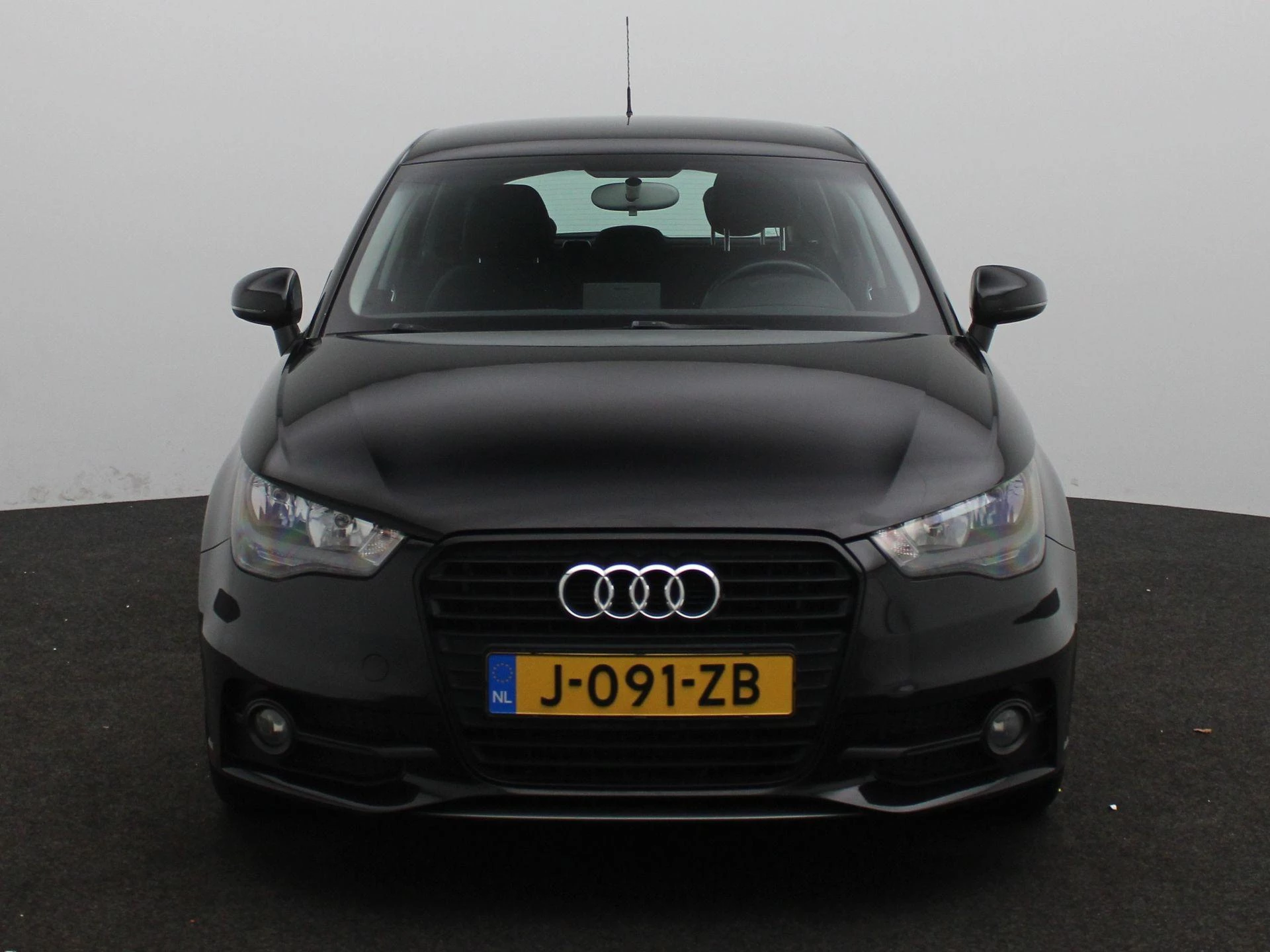 Audi-A1 Sportback-image-3