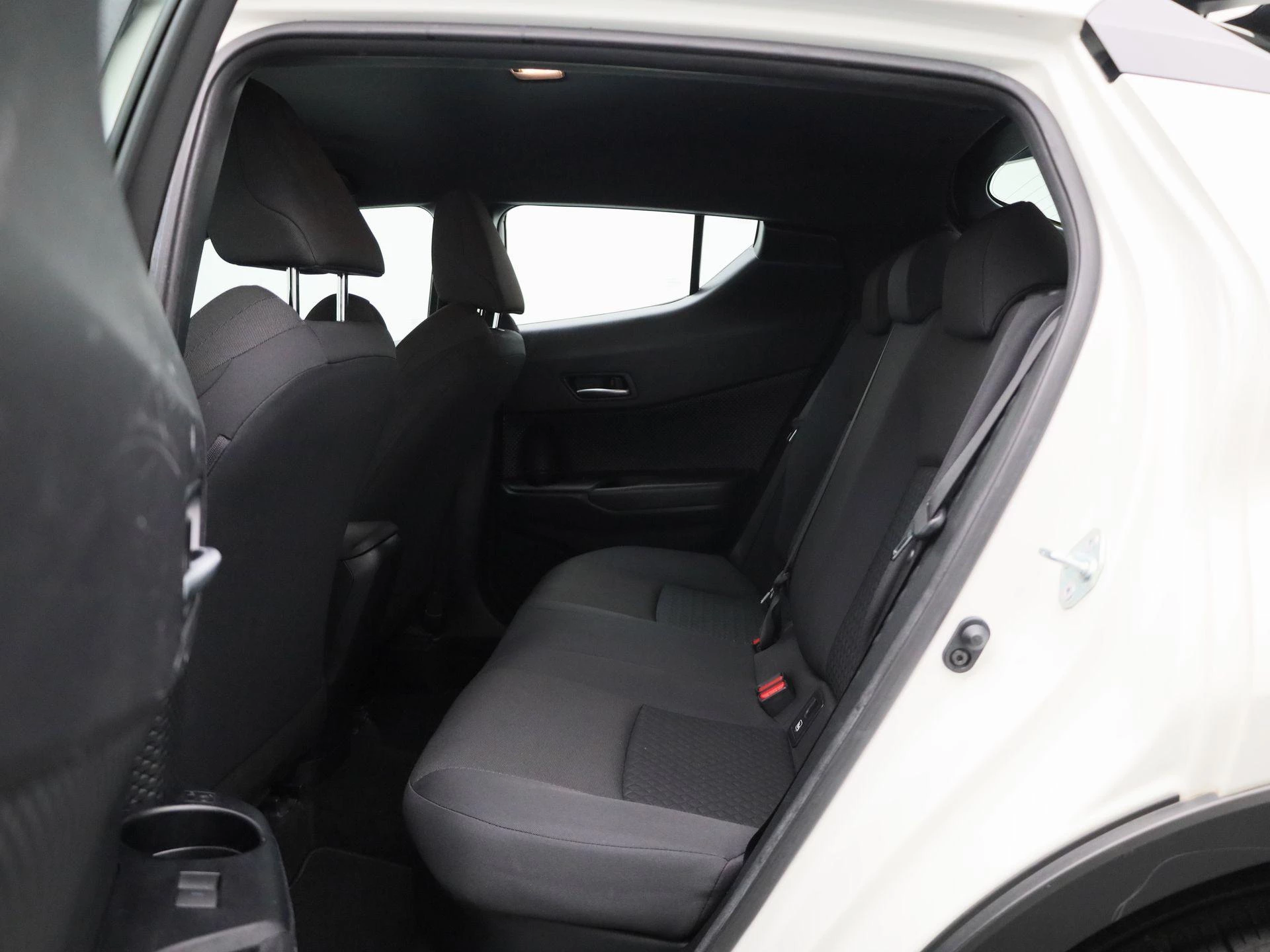 Toyota-C-HR-image-11