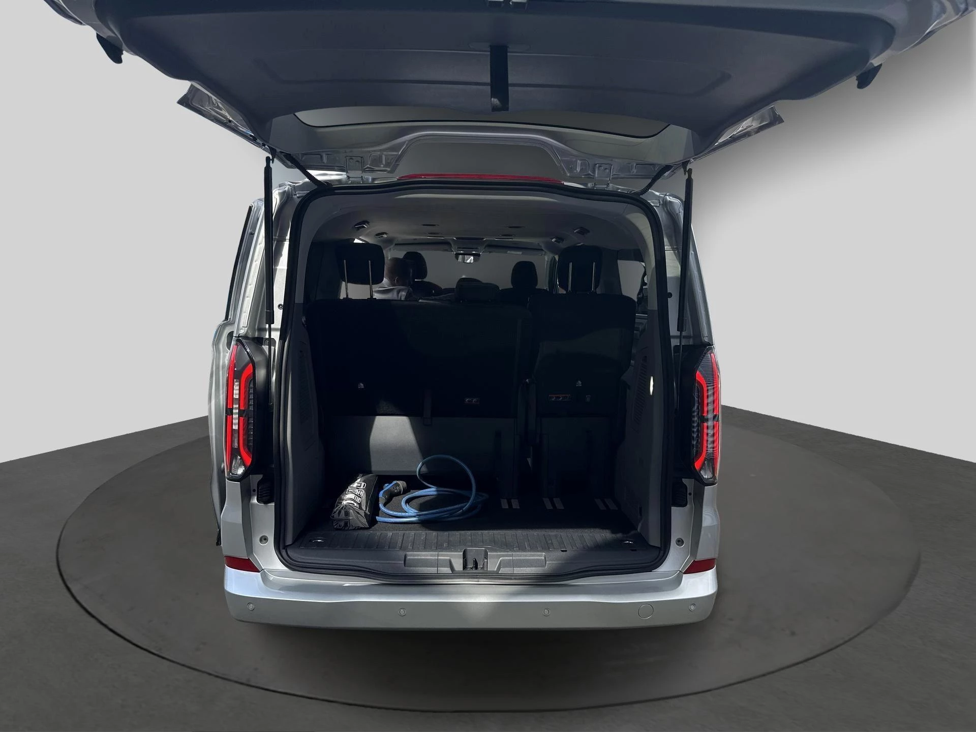 Ford-Tourneo Custom-image-6