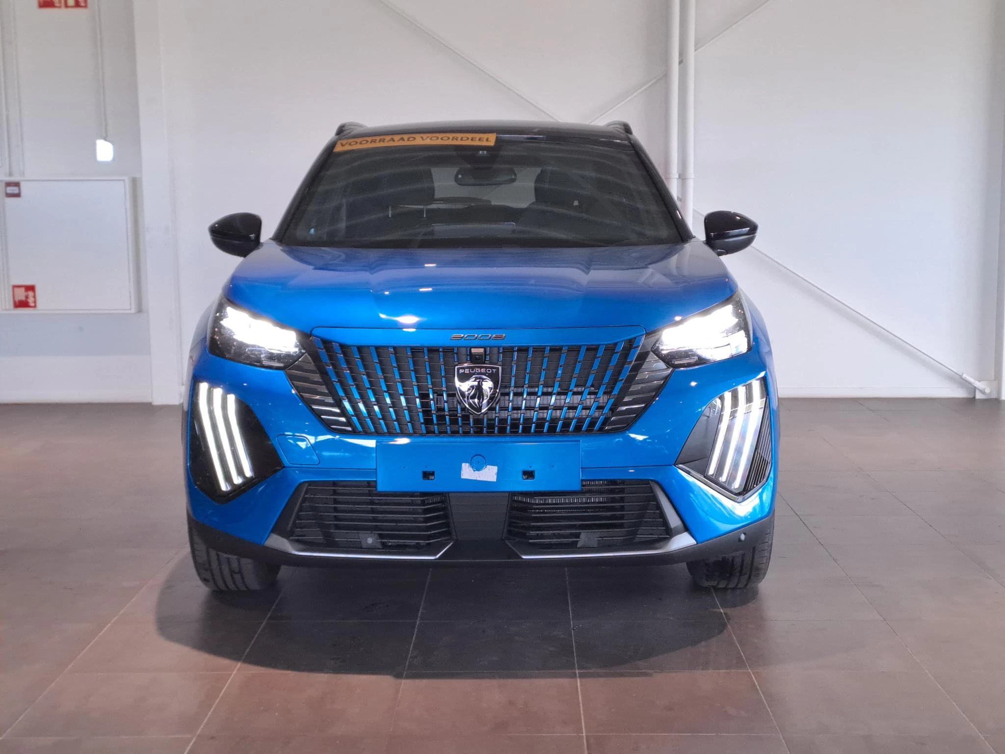 Peugeot-e-2008-image-3