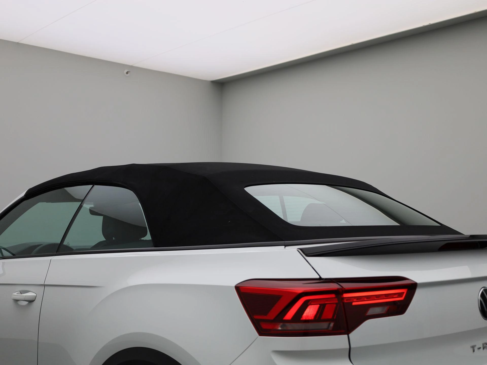Volkswagen-T-Roc-image-14