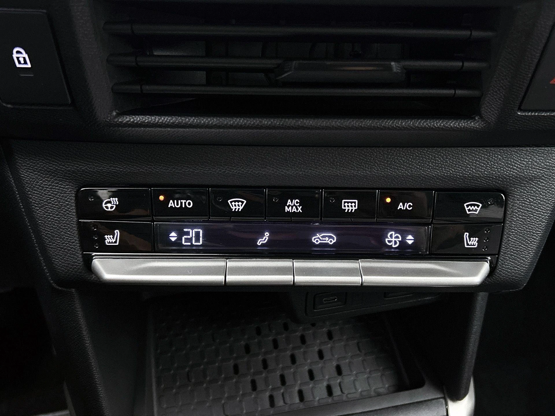Opel-Frontera-image-17