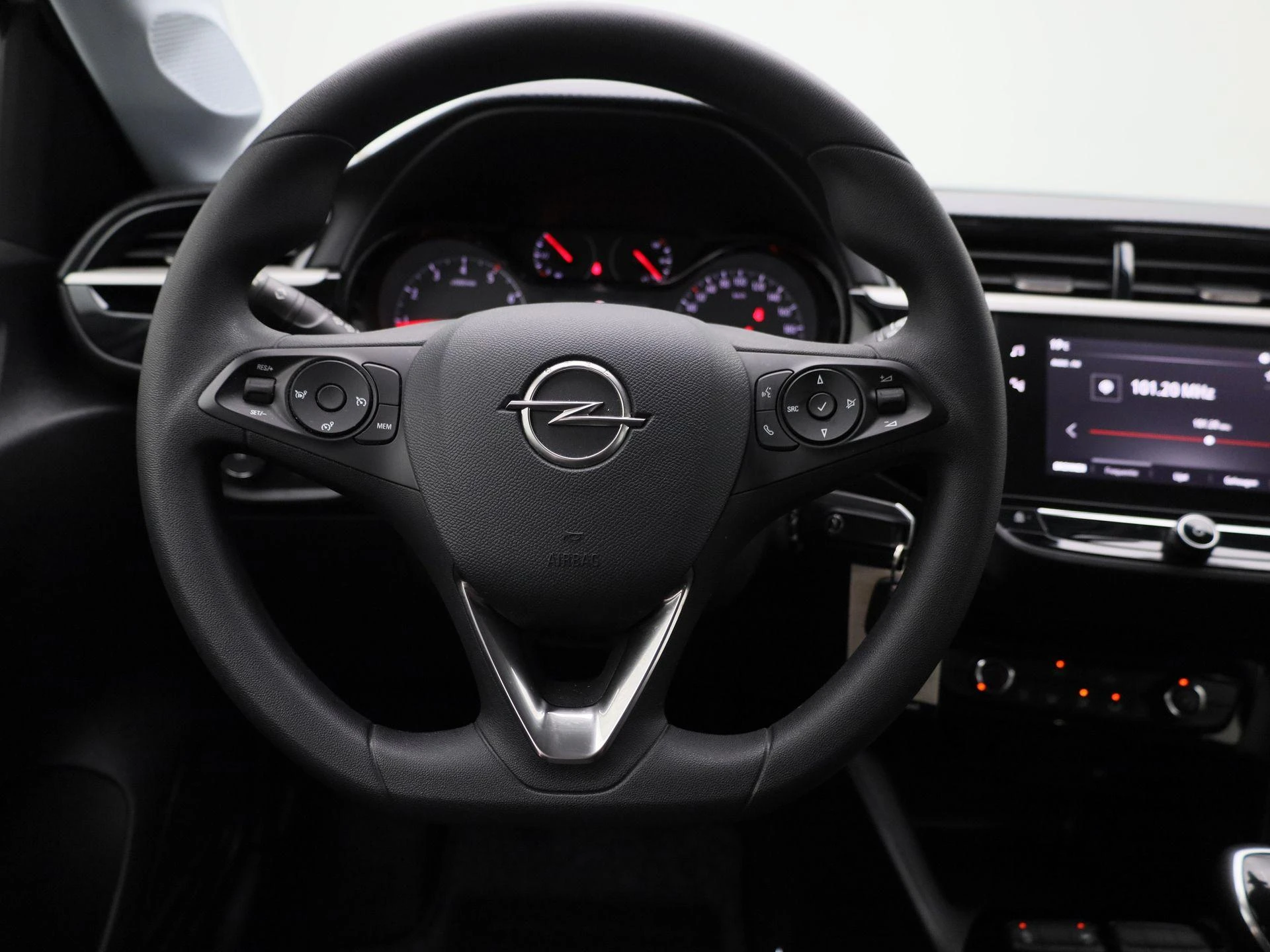 Opel-Corsa-image-6