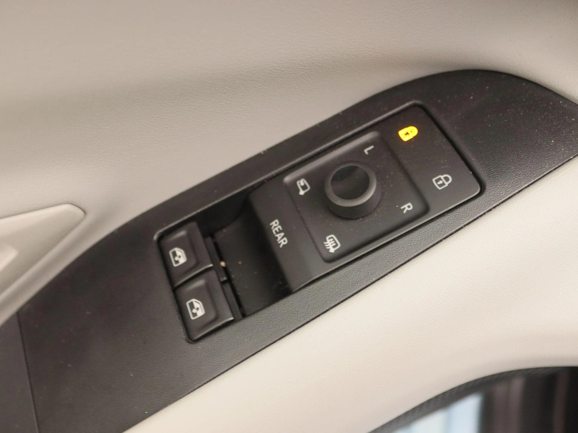 Ford-Explorer-image-21