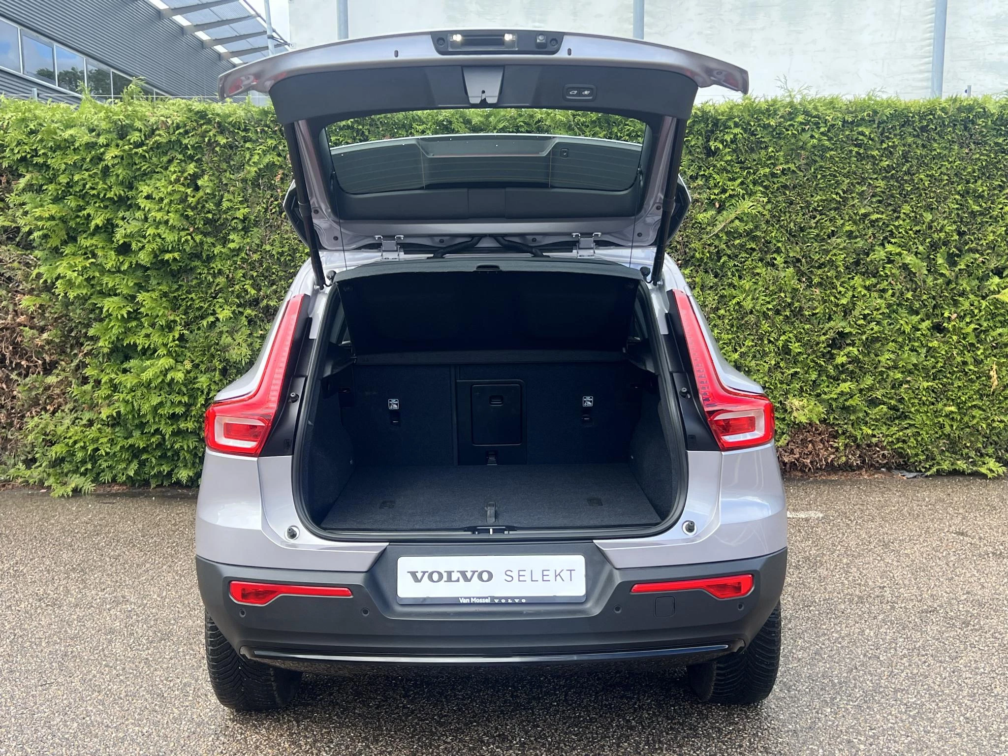 Volvo XC40 B4 Plus Dark Harman Kardon Trekhaak Aut.