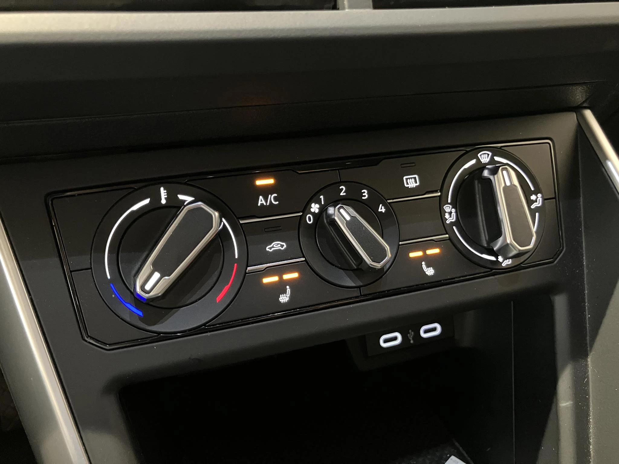 Volkswagen-Taigo-image-22