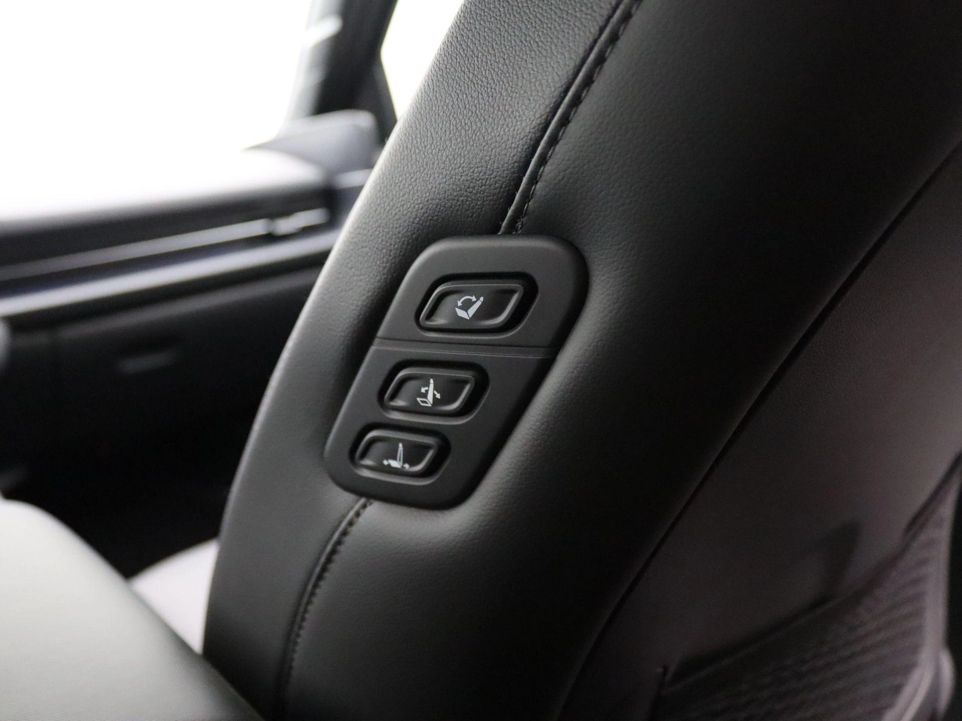 Hyundai-IONIQ 6-image-31