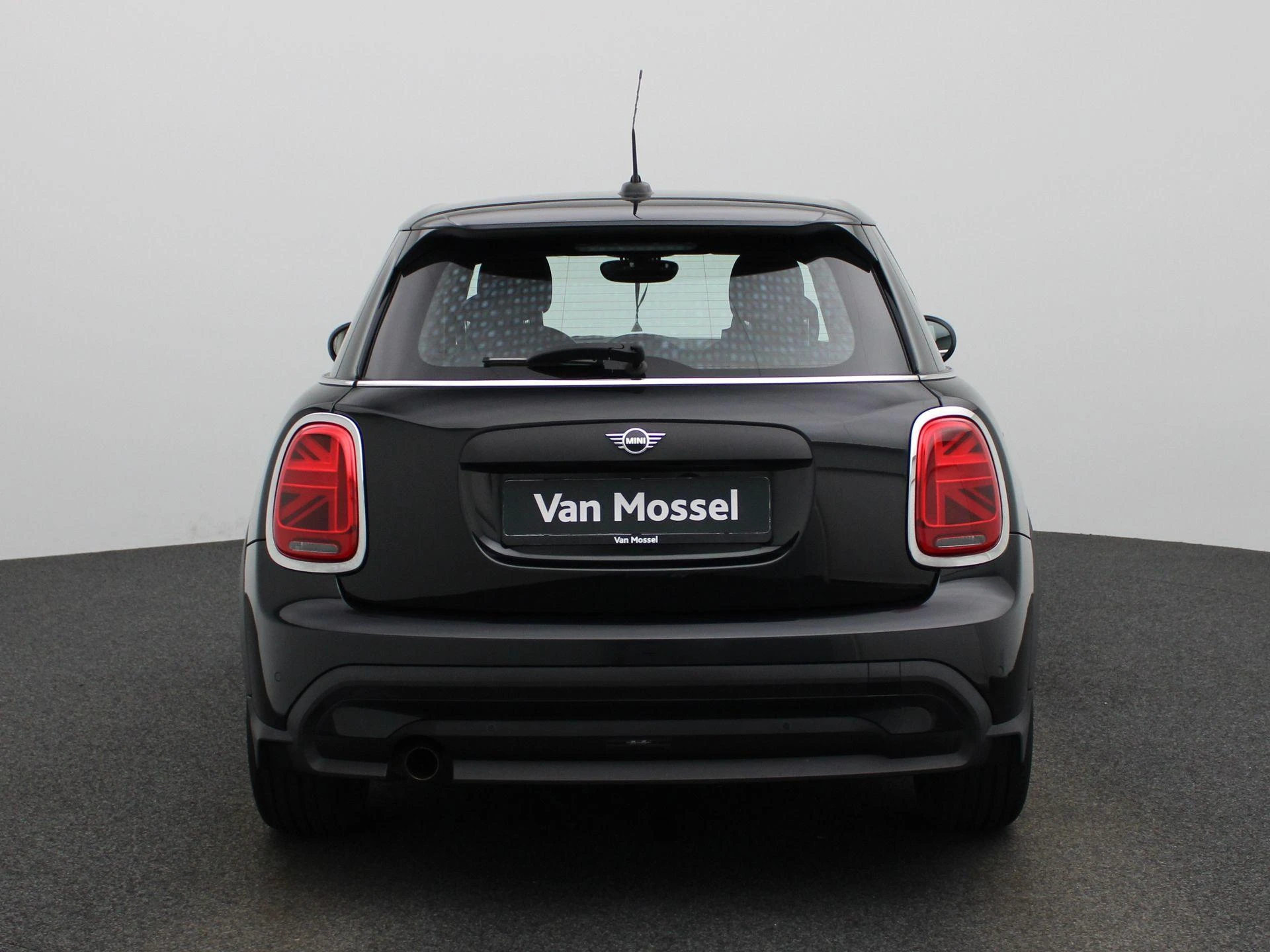 MINI-One-image-4