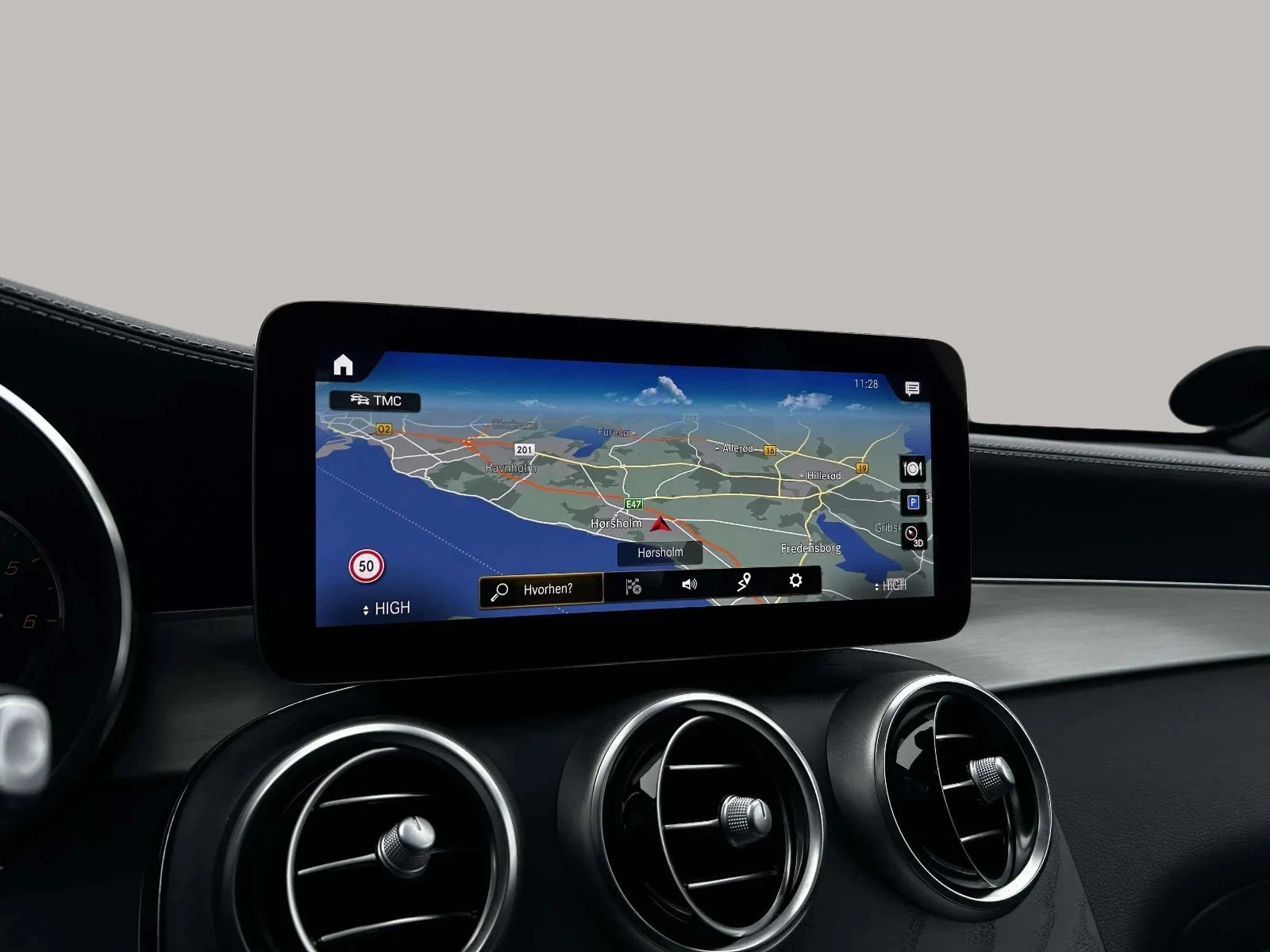 Mercedes-Benz-GLC-image-18