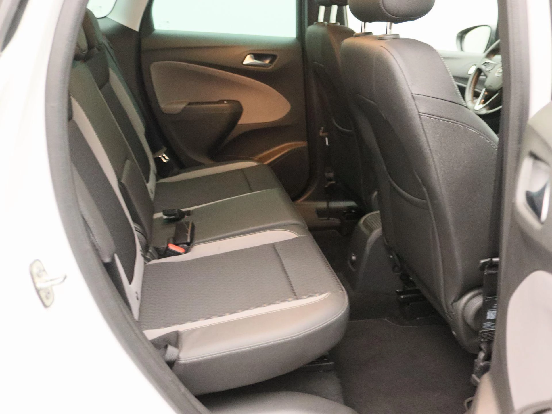 Opel-Crossland X-image-24