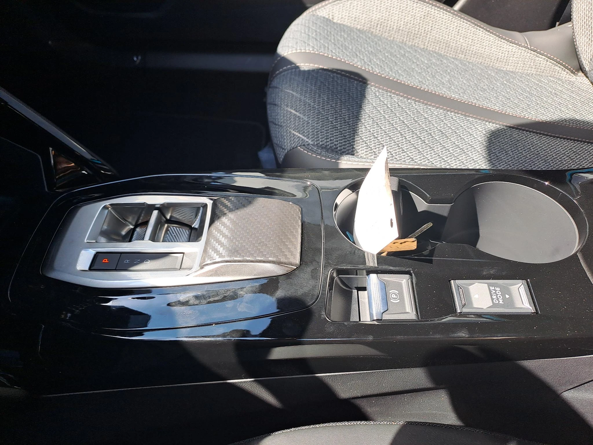 Peugeot-2008-image-13