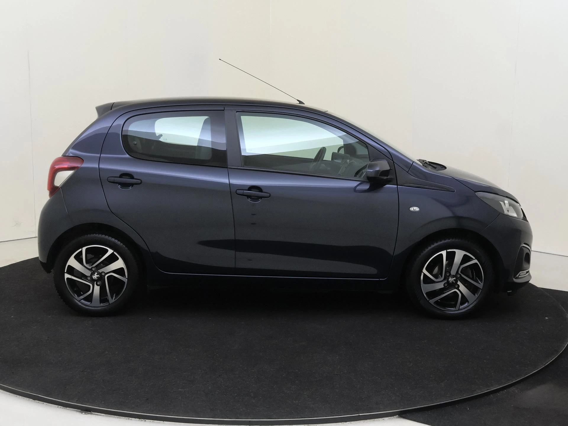 Peugeot-108-image-8