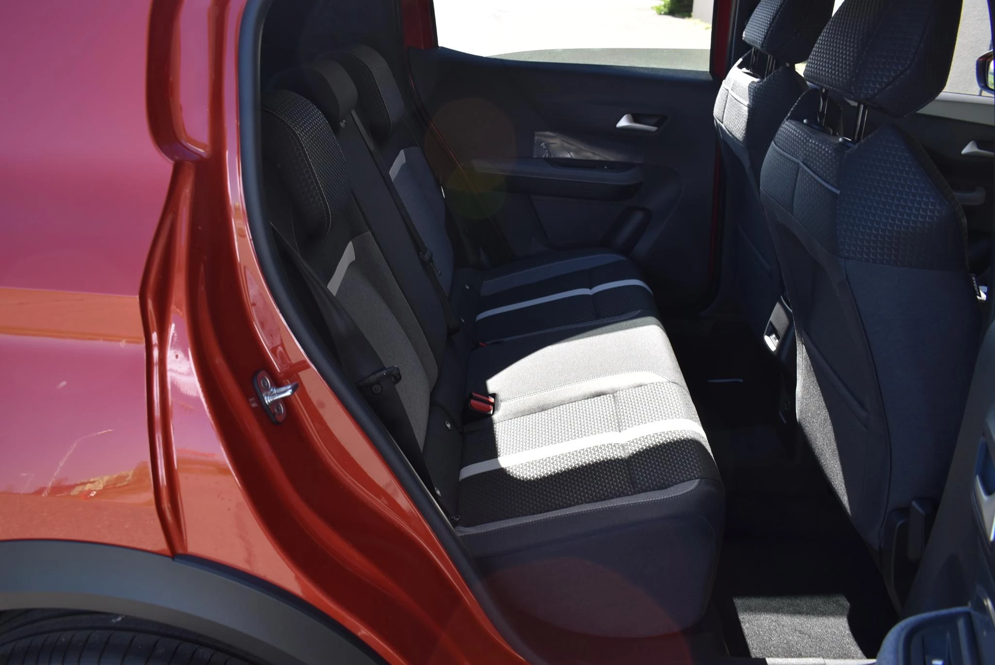 Opel-Frontera-image-10
