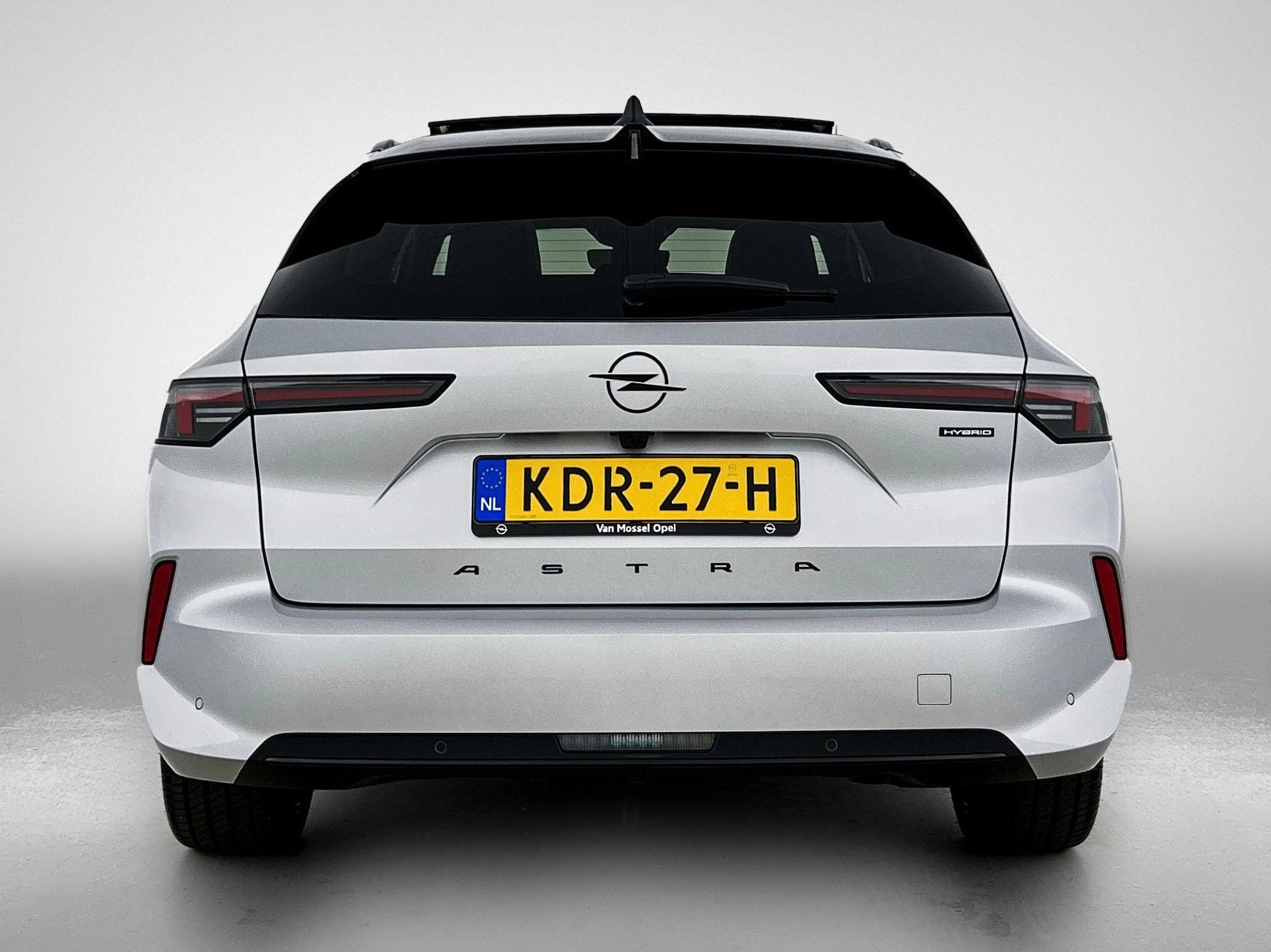 Opel-Astra-image-2