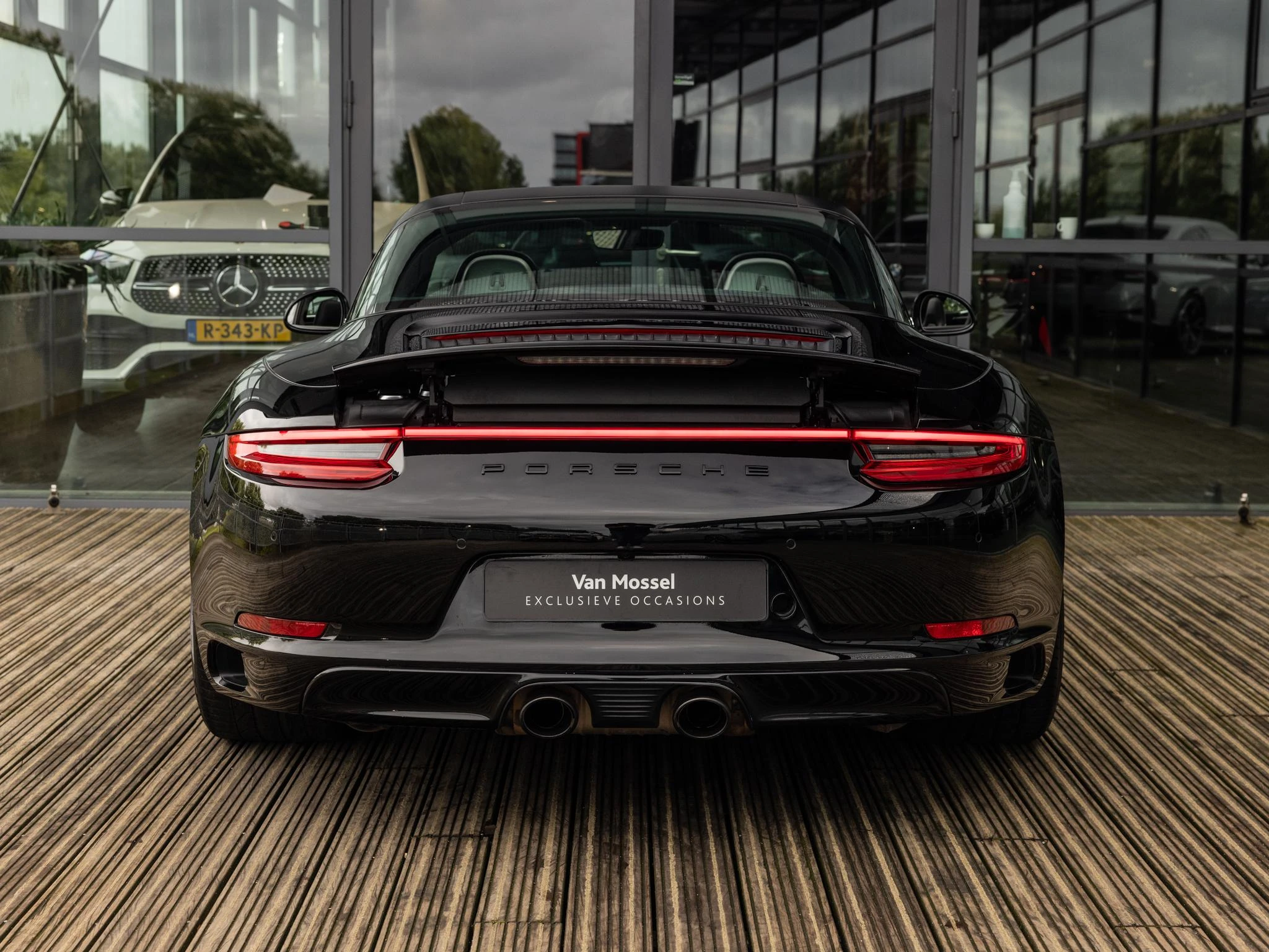 Porsche-911-image-4